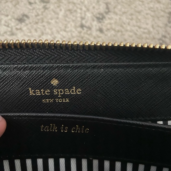 Kate Spade wallet/wristlet - Picture 4 of 4